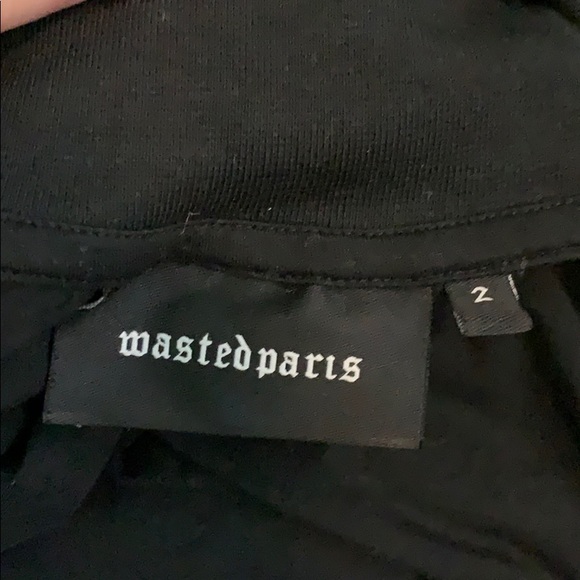 Scorpion and Barbed Chain Mock Neck Top - Picture 2 of 3